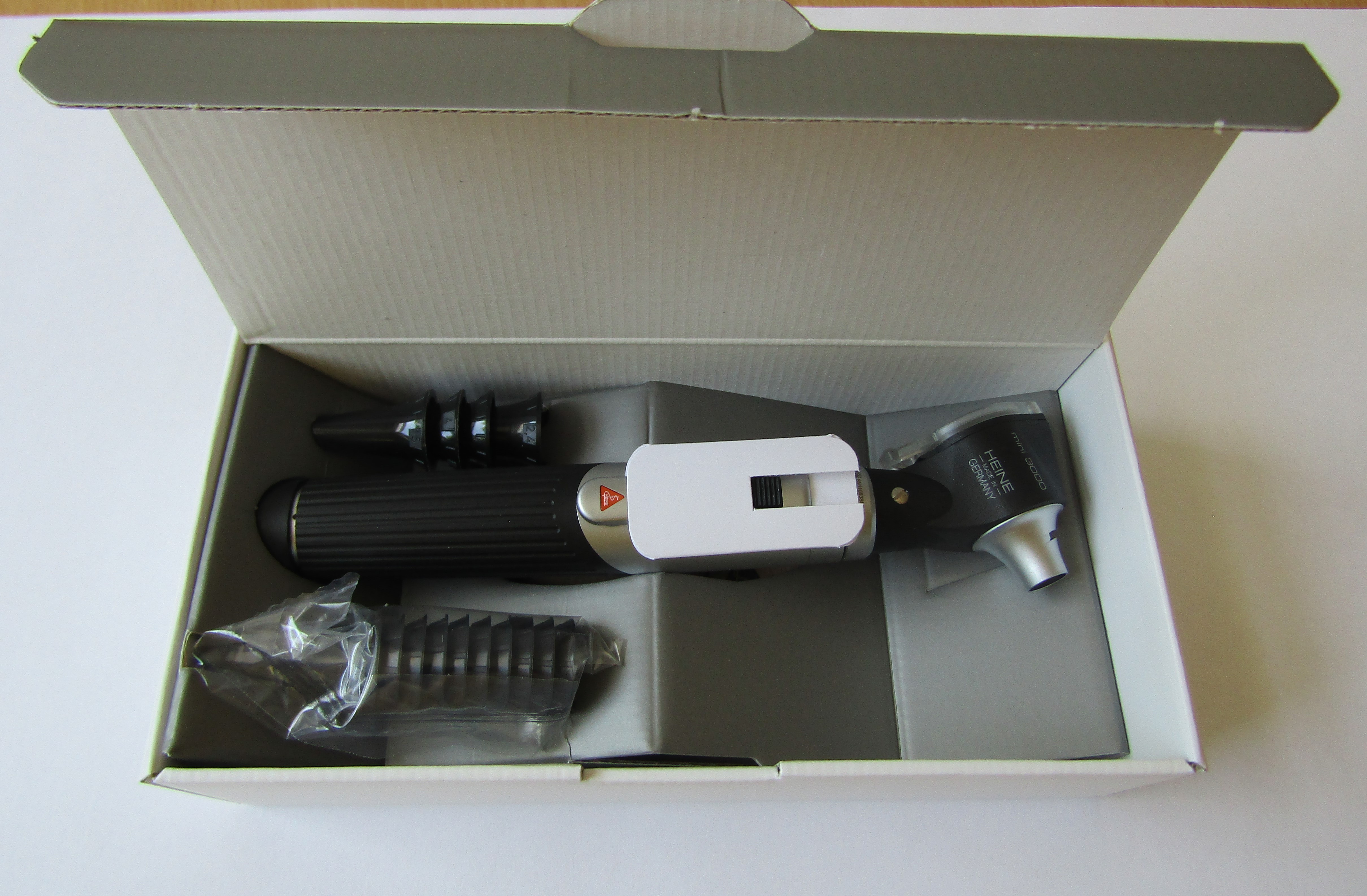 HEINE mini 3000 Otoskop 2,5 V LED, Kompaktes LED-Otoskop, 

Diagnostik-Otoskop mit LED