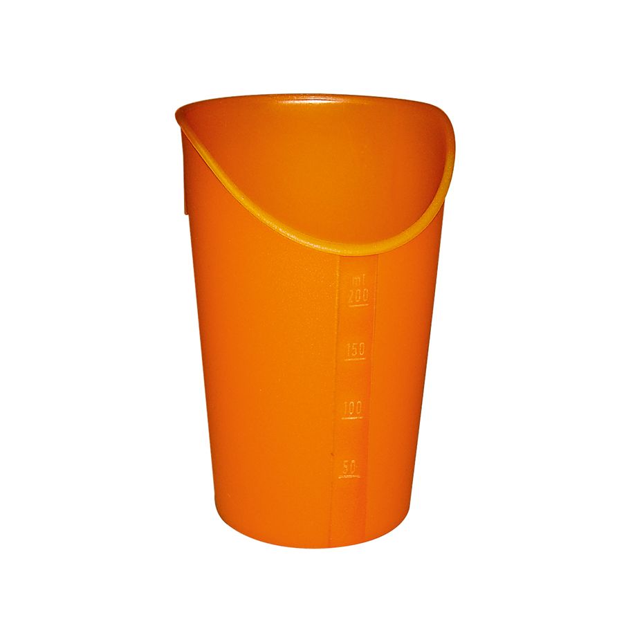 Trinkbecher mit Nasenausschnitt, Becher
